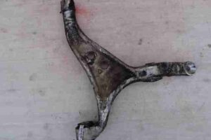 Изображение товара 13897 - 00013897 rychag perednij pravyj nizhnij Ford Taurus