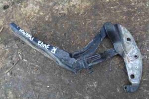 Изображение товара 14986 - 00014986 petlya kapota Toyota Carina E 1