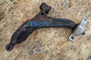 Изображение товара 15221 - 00015221 rychag perednij pravyj nizhnij Chevrolet Trailblazer 1