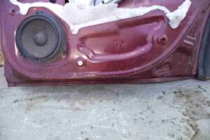 Изображение товара 15304 - 00015304 dver zadnyaya levaya Pontiac Vibe 2