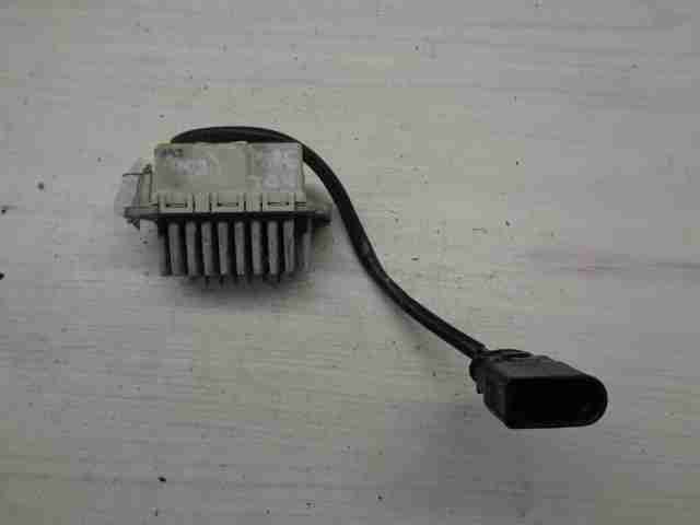 Изображение товара 15424 - 00015424 rezistor otopitelya Toyota Carina E
