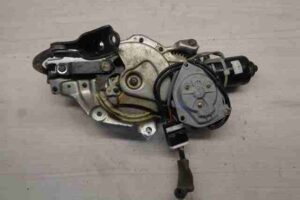 Изображение товара 15642 - 00015642 motorchik (nasos) podema kryshki bagazhnika BMW X1 1