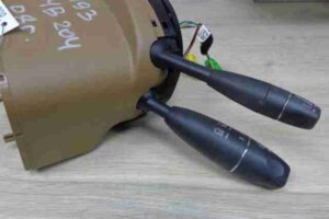 Изображение товара 15820 - 00015820 pereklyuchatel podrulevoj (strekoza) Honda Ridgeline 2