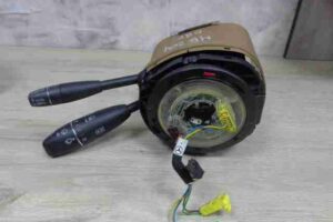 Изображение товара 15820 - 00015820 pereklyuchatel podrulevoj (strekoza) Honda Ridgeline