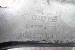 Изображение товара 16120 - 00016120 petlya kapota Toyota Carina E 2