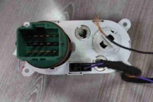 Изображение товара 16218 - 00016218 pereklyuchatel sveta Land Rover Defender 1