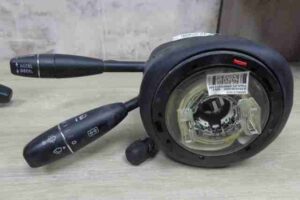 Изображение товара 16471 - 00016471 pereklyuchatel podrulevoj (strekoza) Honda Ridgeline