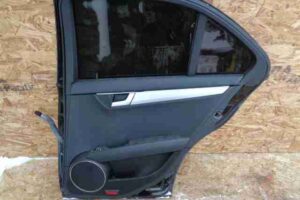 Изображение товара 16636 - 00016636 dver zadnyaya pravaya Honda Ridgeline 1