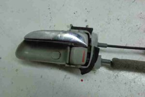 Изображение товара 16643 - 00016643 zamok dveri Peugeot 306 1