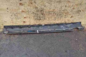 Изображение товара 16647 - 00016647 porog plastikovyj pravyj Ford Escort 3