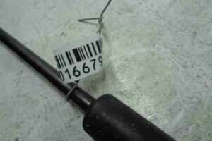 Изображение товара 16679 - 00016679 amortizator kryshki bagazhnika 2