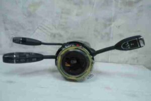 Изображение товара 17223 - 00017223 pereklyuchatel podrulevoj (strekoza) Ford Transit Connect