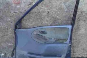 Изображение товара 17704 - 00017704 dver perednyaya pravaya Renault Twingo 1