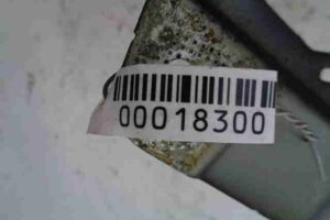 Изображение товара 18300 - 00018300 petlya kapota levaya Ford Escort 1