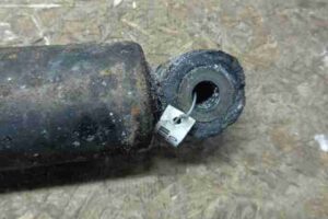 Изображение товара 18670 - 00018670 amortizator zadnij levyj Land Rover Range Rover Sport 3