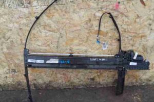 Изображение товара 18736 - 00018736 steklopodemnik zadnij pravyj Ford Sierra