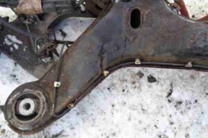 Изображение товара 18948 - 00018948 balka zadnyaya Toyota Carina E 1