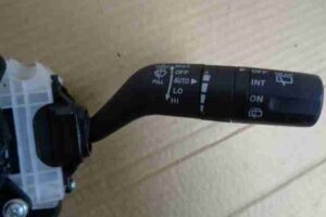 Изображение товара 19063 - 00019063 pereklyuchatel podrulevoj (strekoza) Citroen Berlingo 3