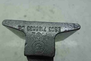 Изображение товара 19300 - 00019300 petlya dveri zadnyaya 1