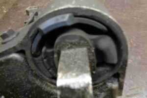 Изображение товара 19625 - 00019625 podushka krepleniya kpp Chevrolet Lumina 3