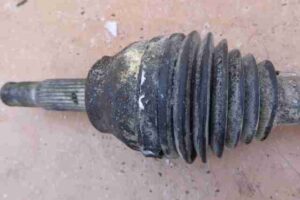 Изображение товара 19915 - 00019915 poluos perednyaya levaya Renault Sandero 1