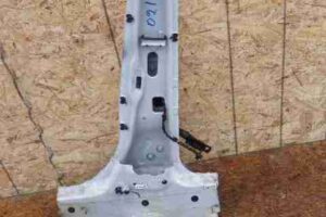 Изображение товара 20612 - 00020612 stojka kuzovnaya pravaya Honda Element 3