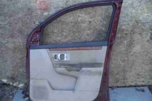 Изображение товара 20646 - 00020646 dver perednyaya pravaya Pontiac Vibe 1