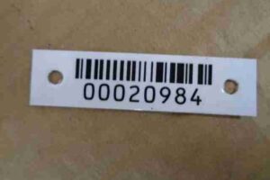 Изображение товара 20984 - 00020984 petlya kapota levaya Volvo XC70 1