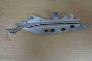 Изображение товара 20984 - 00020984 petlya kapota levaya Volvo XC70 2