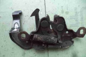 Изображение товара 21523 - 00021523 zamok kapota Renault Sandero 1