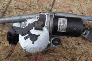 Изображение товара 21528 - 00021528 trapetsiya dvornikov Ford Escort 1