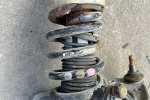 Изображение товара 21933 - 00021933 amortizator perednij levyj 4