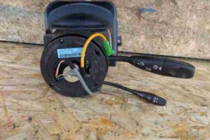 Изображение товара 00022735sep1 - 00022735sep1 pereklyuchatel podrulevoj (strekoza) Fiat Brava 1