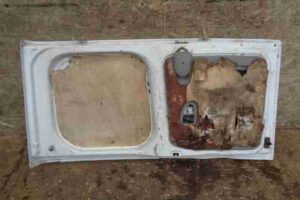 Изображение товара 23373 - 00023373 dver zadnyaya levaya Mercedes W124 3