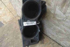 Изображение товара 23522 - 00023522 korpus vozdushnogo filtra Chevrolet Lumina 2