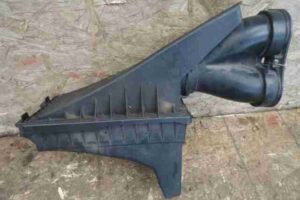 Изображение товара 23522 - 00023522 korpus vozdushnogo filtra Chevrolet Lumina 3