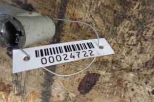 Изображение товара 24722 - 00024722 petlya kryshki bagazhnika Honda Ridgeline 3