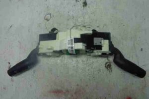 Изображение товара 25257 - 00025257 pereklyuchatel podrulevoj (strekoza) Renault Sandero 2