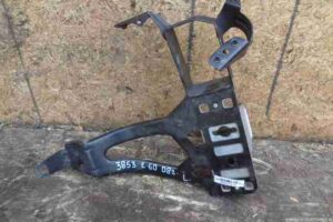 Изображение товара 25319 - 00025319 kreplenie fary levoj 