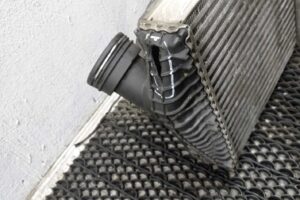 Изображение товара 25541 - 00025541 radiator interkulera Toyota Matrix 2