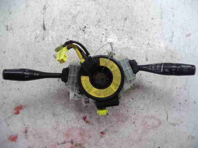 Изображение товара 25685 - 00025685 pereklyuchatel podrulevoj (strekoza) Isuzu Rodeo