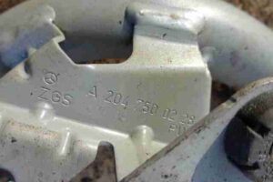 Изображение товара 26492 - 00026492 petlya kryshki bagazhnika Honda Ridgeline 2