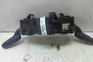 Изображение товара 26916 - 00026916 pereklyuchatel podrulevoj (strekoza) Renault Sandero 1