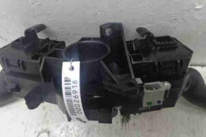 Изображение товара 26916 - 00026916 pereklyuchatel podrulevoj (strekoza) Renault Sandero 2