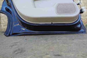 Изображение товара 26992 - 00026992 dver zadnyaya levaya Pontiac Vibe 2