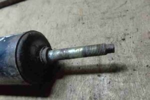 Изображение товара 27665 - 00027665 amortizator zadnij pravyj Infiniti G 2