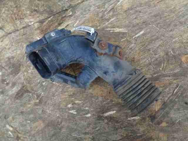 Изображение товара 28038 - 00028038 patrubok vozdushnogo filtra Renault Sandero