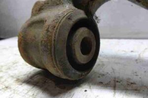 Изображение товара 28084 - 00028084 rychag perednij pravyj nizhnij Toyota Corolla 3