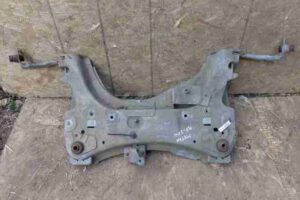 Изображение товара 28132 - 00028132 balka perednyaya Mitsubishi Carisma