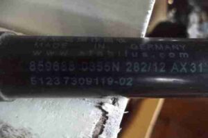 Изображение товара 28236 - 00028236 amortizator kapota 1